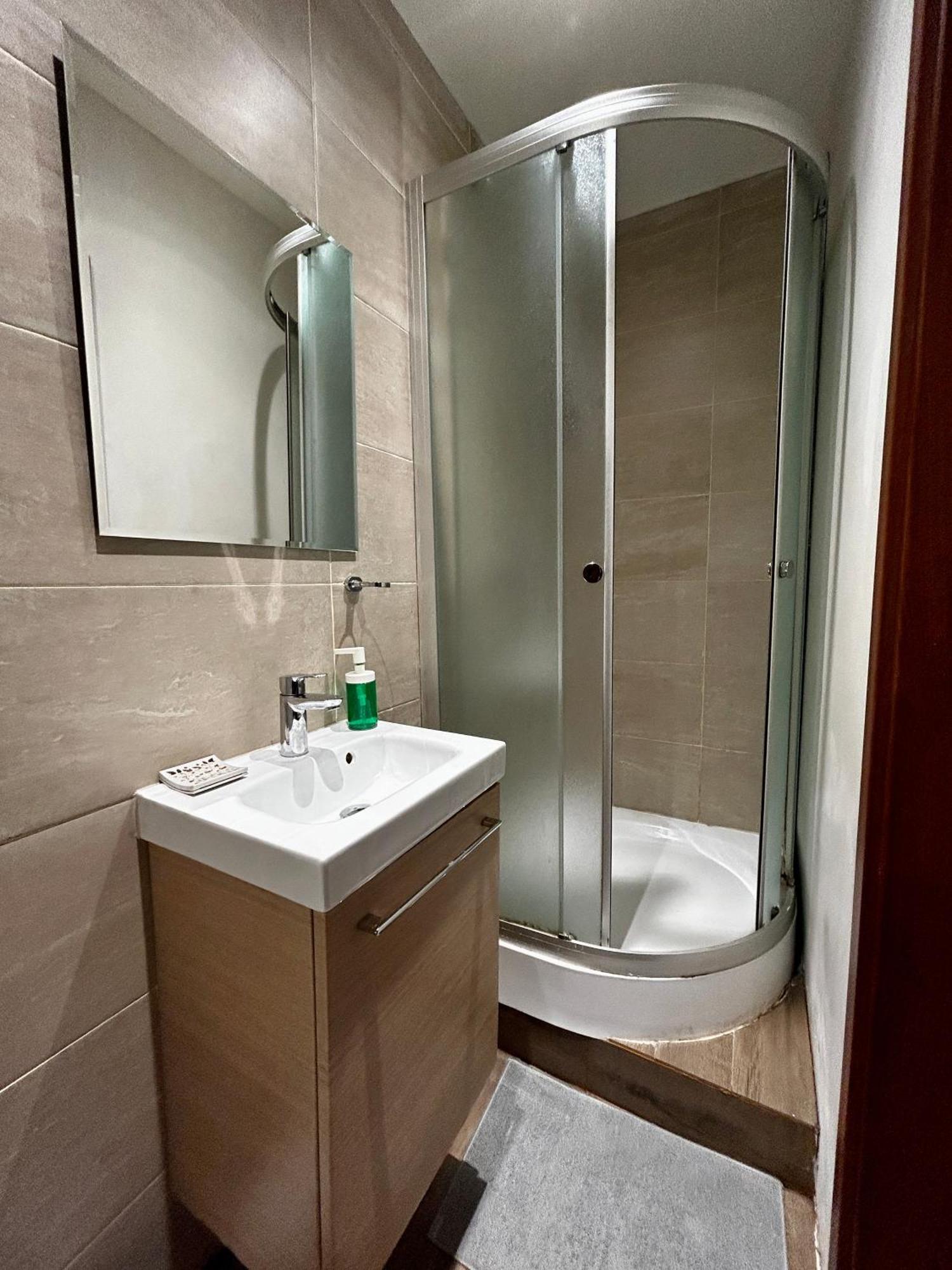 Harmony Aparthotel Краков Экстерьер фото